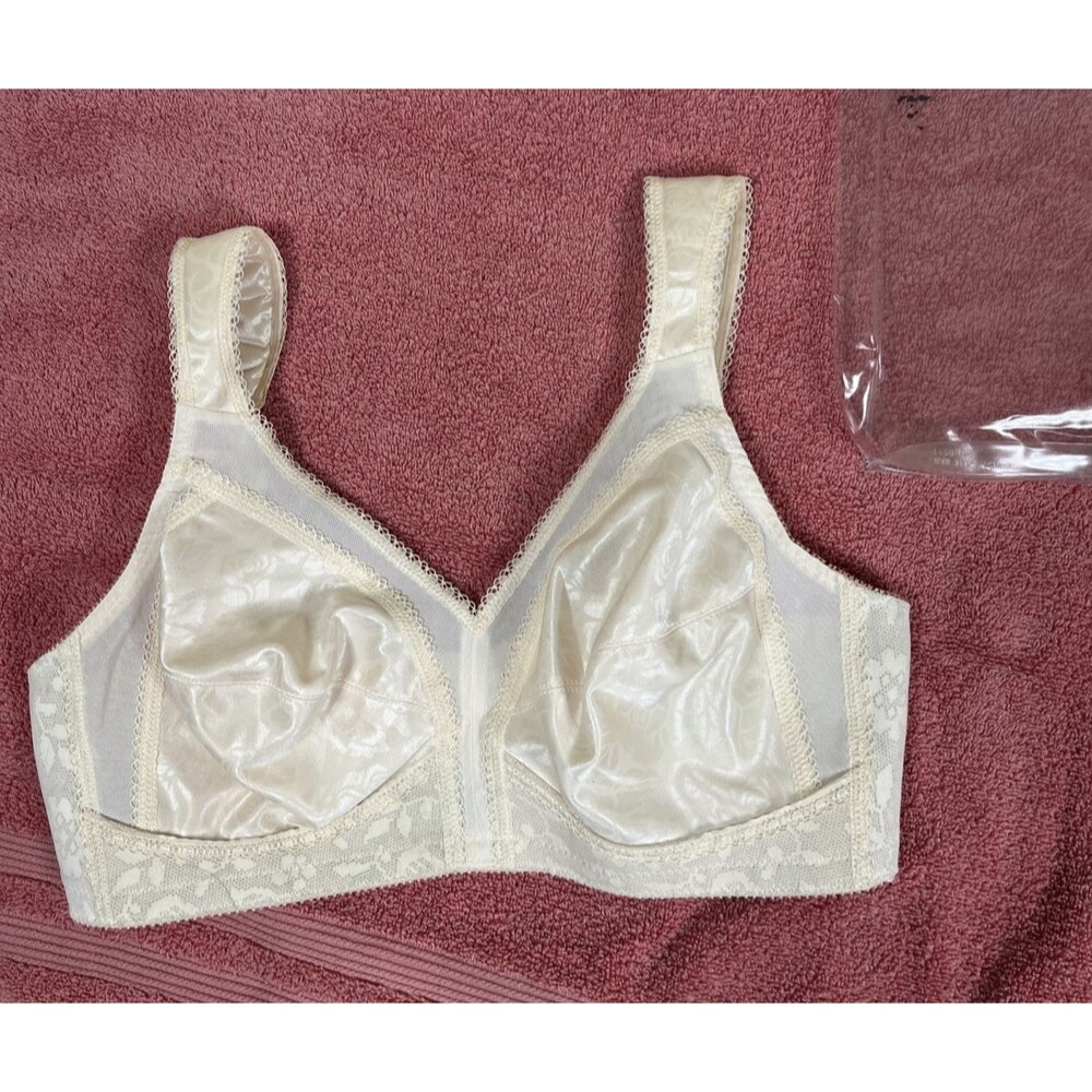 Playtex 18-Hour Bra Unlined Wire Free Cream Style 4693 Size 40B NEW (no tags)
